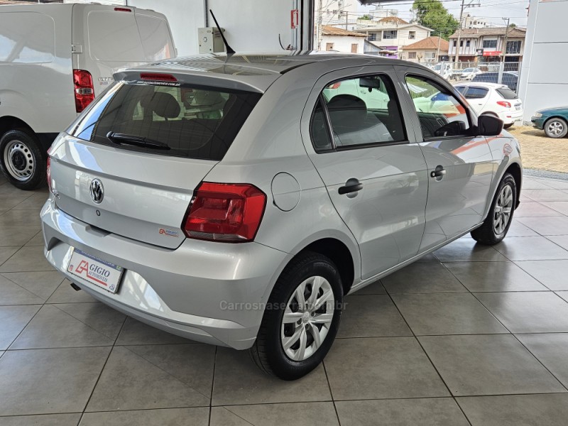 GOL 1.0 12V MPI TOTALFLEX 4P MANUAL - 2023 - TAPEJARA