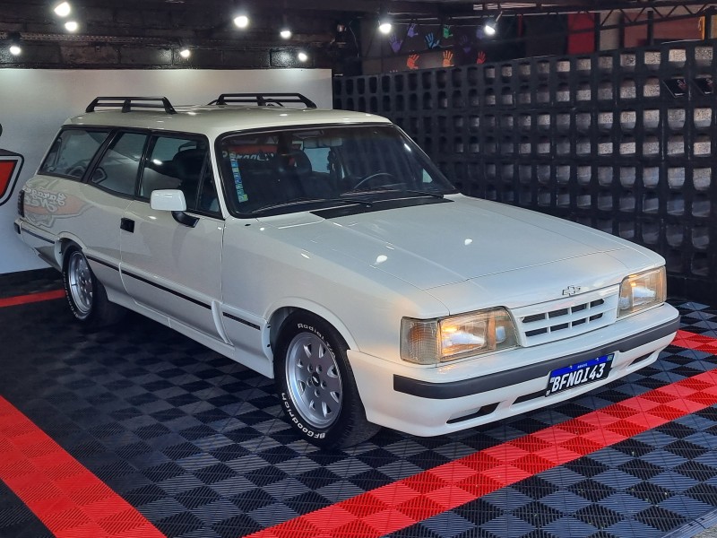 CARAVAN 4.1 COMODORO SL/E 12V GASOLINA 2P MANUAL - 1991 - TEUTôNIA