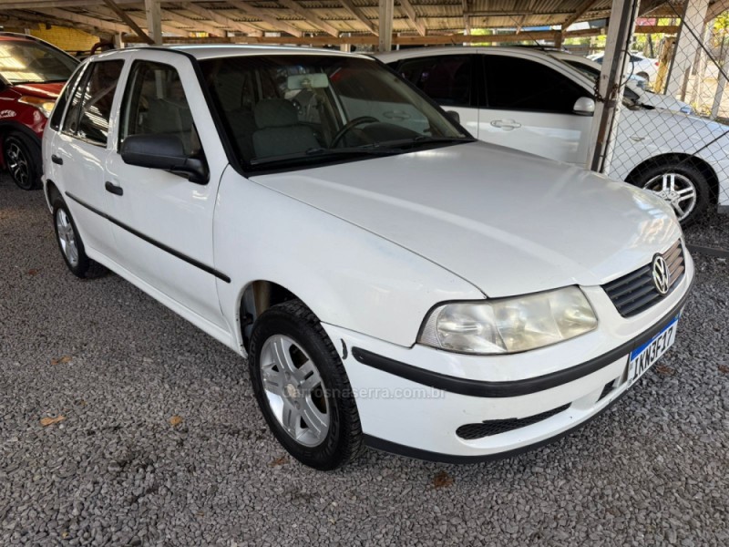 GOL 1.0 MI POWER 16V 76CV GASOLINA 4P MANUAL G.III - 2002 - FARROUPILHA