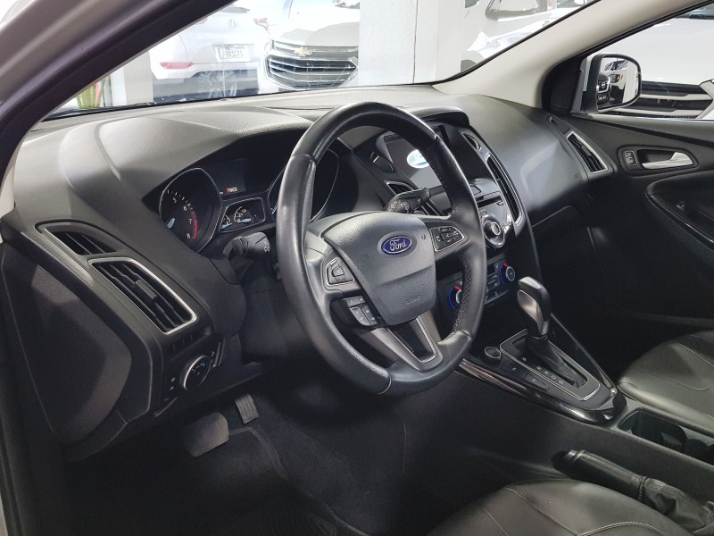 FOCUS 2.0 TITANIUM PLUS 16V FLEX 4P AUTOMÁTICO - 2018 - CAXIAS DO SUL