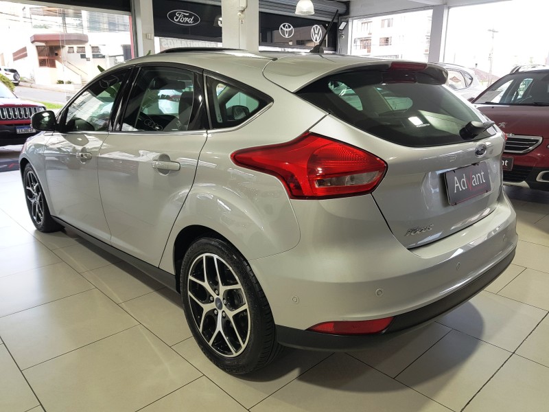 FOCUS 2.0 TITANIUM PLUS 16V FLEX 4P AUTOMÁTICO - 2018 - CAXIAS DO SUL