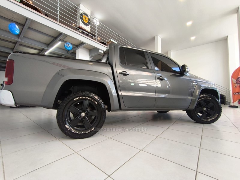 AMAROK 2.0 HIGHLINE 4X4 CD 16V TURBO INTERCOOLER DIESEL 4P AUTOMÁTICO - 2017 - CAXIAS DO SUL