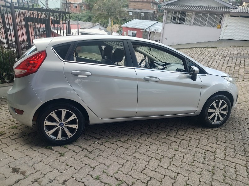 fiesta 1.6 mpi hatch 8v flex 4p manual 2012 caxias do sul
