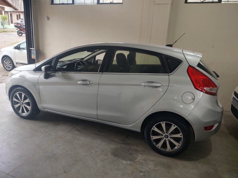 FIESTA 1.6 MPI HATCH 8V FLEX 4P MANUAL - 2012 - CAXIAS DO SUL