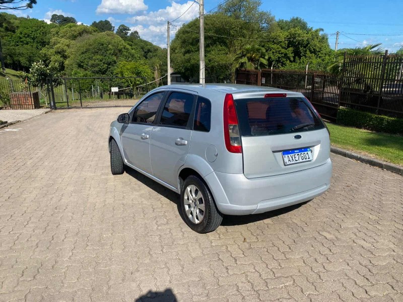 FIESTA 1.6 MPI 8V GASOLINA 4P MANUAL - 2014 - CAXIAS DO SUL