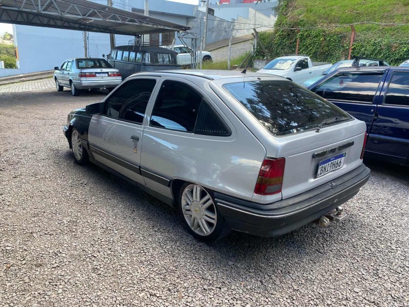 KADETT 1.8 EFI SL/E 8V GASOLINA 2P MANUAL - 1993 - CAXIAS DO SUL
