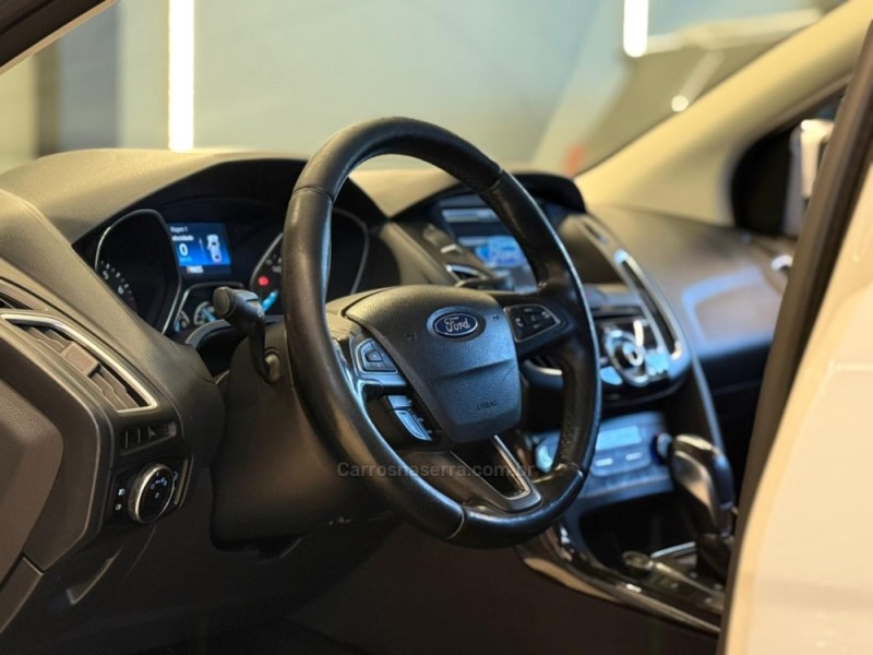 FOCUS 2.0 TITANIUM PLUS HATCH 16V FLEX 4P AUTO - 2016 - CAXIAS DO SUL