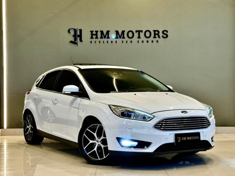FOCUS 2.0 TITANIUM PLUS HATCH 16V FLEX 4P AUTO - 2016 - CAXIAS DO SUL