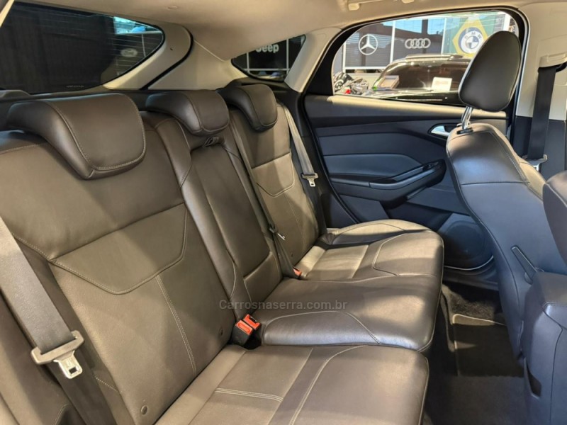 FOCUS 2.0 TITANIUM PLUS HATCH 16V FLEX 4P AUTO - 2016 - CAXIAS DO SUL