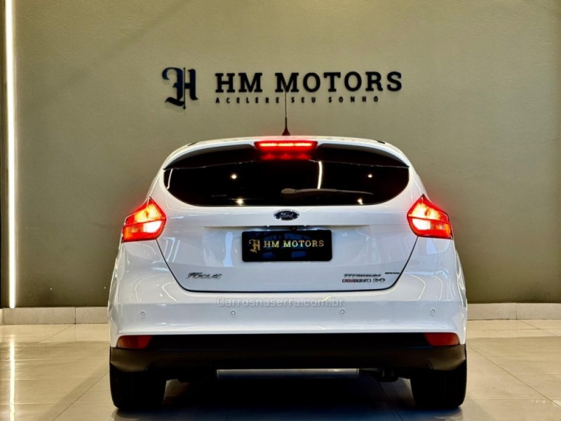 FOCUS 2.0 TITANIUM PLUS HATCH 16V FLEX 4P AUTO - 2016 - CAXIAS DO SUL