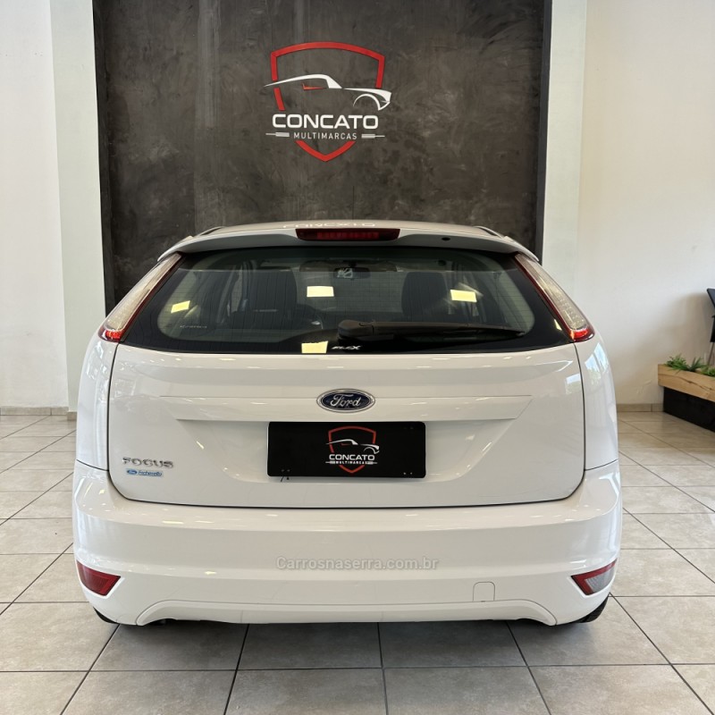 FOCUS 1.6 8V FLEX 4P MANUAL - 2012 - FARROUPILHA