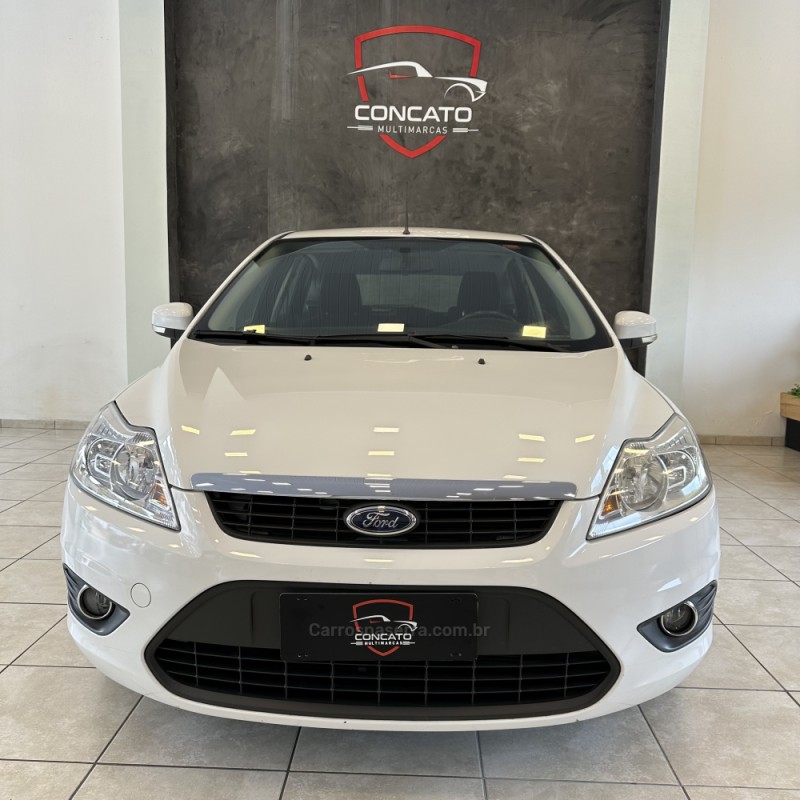 FOCUS 1.6 8V FLEX 4P MANUAL - 2012 - FARROUPILHA