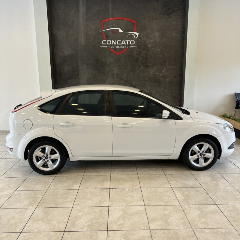 FOCUS 1.6 8V FLEX 4P MANUAL - 2012 - FARROUPILHA