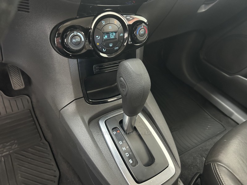 FIESTA 1.6 TITANIUM PLUS HATCH 16V FLEX 4P AUTOMÁTICO - 2016 - NOVA PRATA