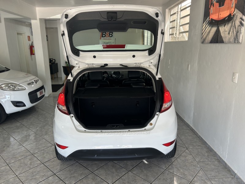 FIESTA 1.6 TITANIUM PLUS HATCH 16V FLEX 4P AUTOMÁTICO - 2016 - NOVA PRATA