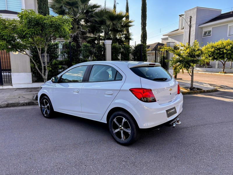 ONIX 1.4 MPFI LT 8V FLEX 4P MANUAL - 2013 - BENTO GONçALVES