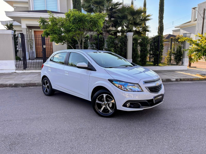 ONIX 1.4 MPFI LT 8V FLEX 4P MANUAL - 2013 - BENTO GONçALVES