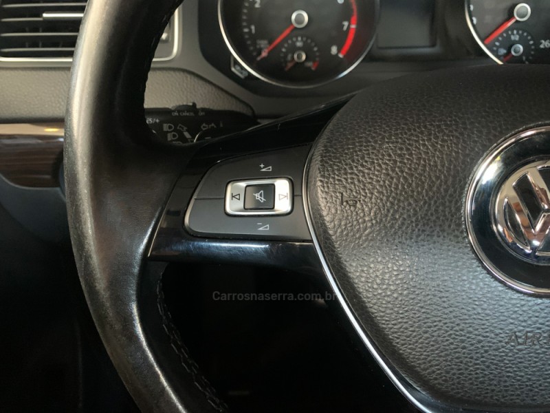 JETTA 2.0 COMFORTLINE FLEX 4P TIPTRONIC - 2016 - PORTO ALEGRE