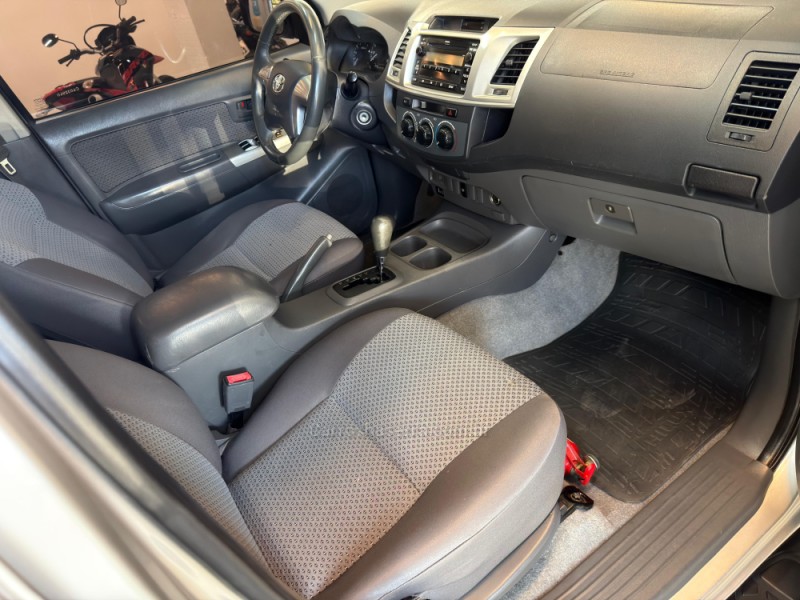 HILUX 2.7 SR 4X2 CD 16V GASOLINA 4P AUTOMÁTICO - 2012 - BOM RETIRO DO SUL