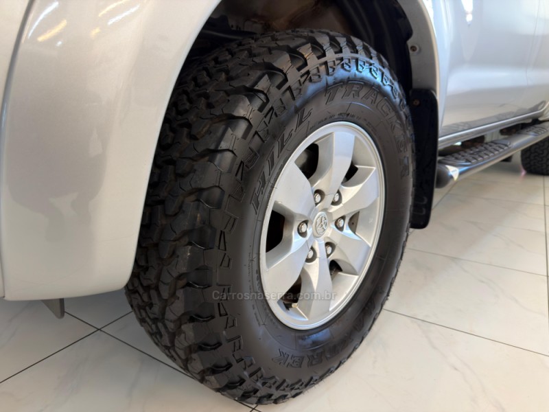 HILUX 2.7 SR 4X2 CD 16V GASOLINA 4P AUTOMÁTICO - 2012 - BOM RETIRO DO SUL