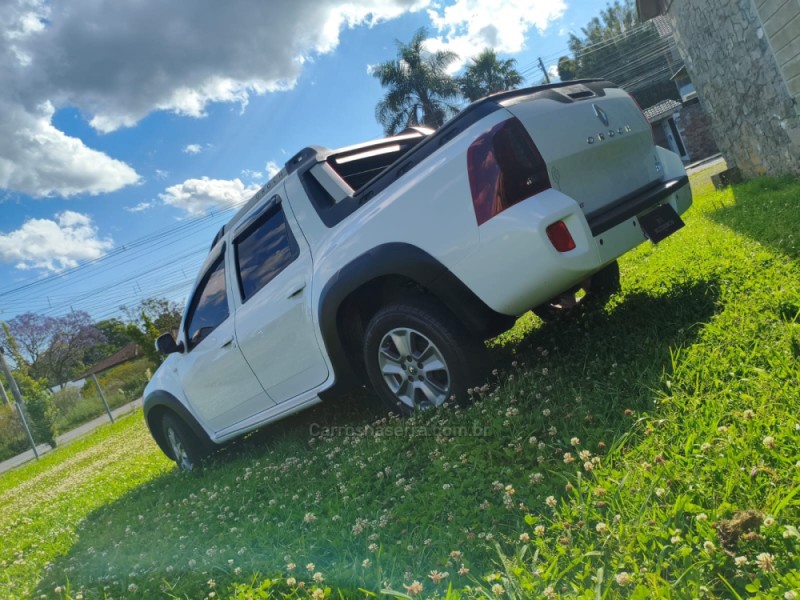 DUSTER OROCH 2.0 16V FLEX DYNAMIQUE AT 4P AUTOMÁTICO - 2018 - CAXIAS DO SUL