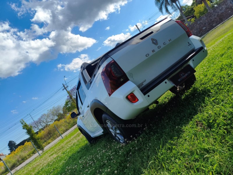DUSTER OROCH 2.0 16V FLEX DYNAMIQUE AT 4P AUTOMÁTICO - 2018 - CAXIAS DO SUL