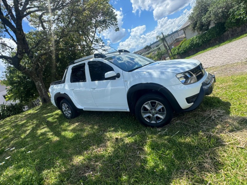 duster oroch 2.0 16v flex dynamique at 4p automatico 2018 caxias do sul
