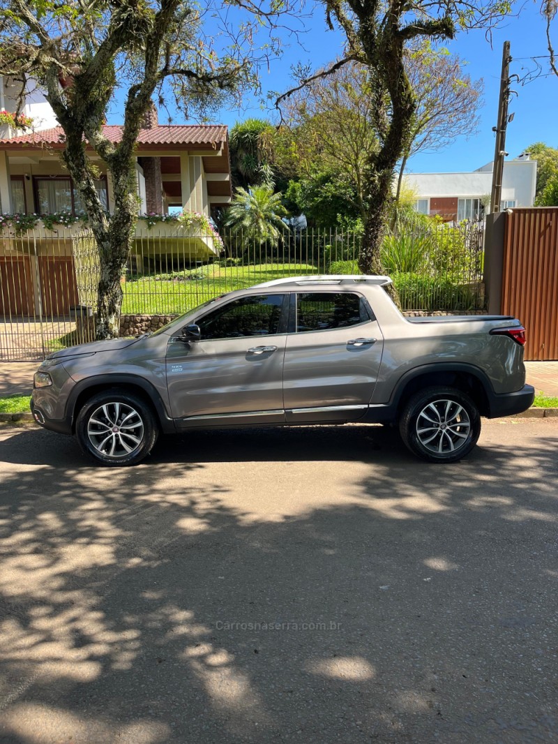 TORO 2.0 16V TURBO DIESEL VOLCANO 4WD AUTOMÁTICO - 2021 - ERECHIM