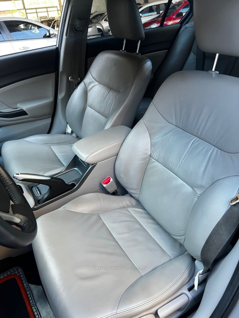 CIVIC 1.8 LXL 16V FLEX 4P AUTOMÁTICO - 2013 - NOVO HAMBURGO