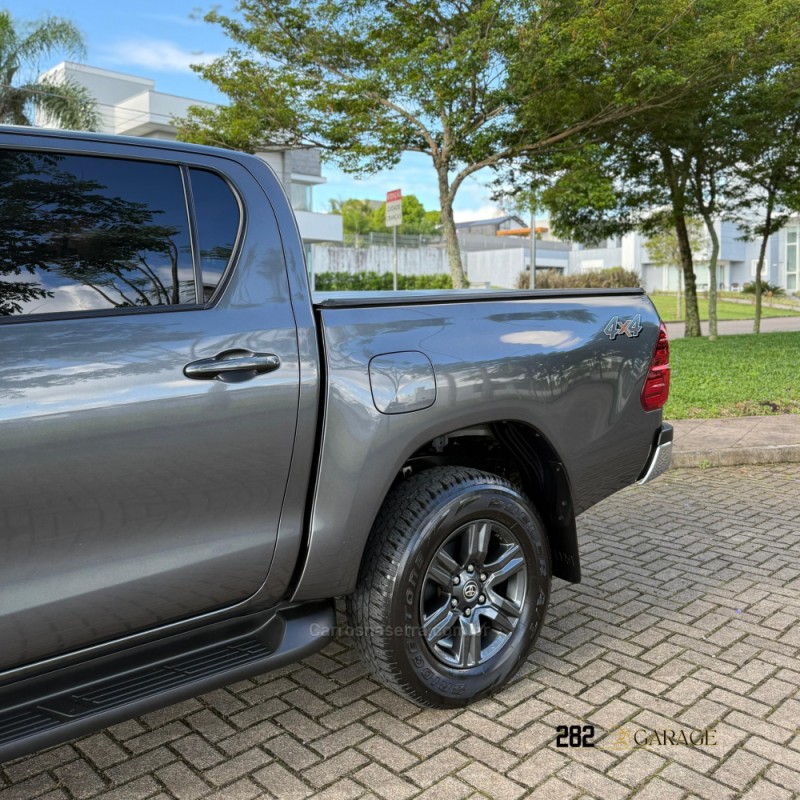 HILUX 2.8 SR 4X4 CD 16V DIESEL 4P AUTOMÁTICO - 2024 - FARROUPILHA