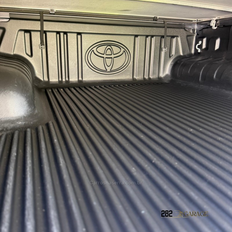 HILUX 2.8 SR 4X4 CD 16V DIESEL 4P AUTOMÁTICO - 2024 - FARROUPILHA