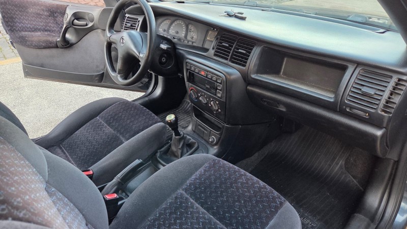 VECTRA 2.0 MPFI GLS 8V GASOLINA 4P MANUAL - 1999 - CAXIAS DO SUL