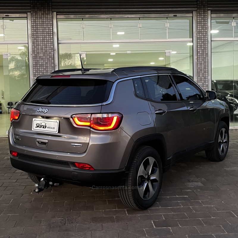 COMPASS 2.0 16V DIESEL LONGITUDE 4X4 AUTOMÁTICO - 2017 - VACARIA