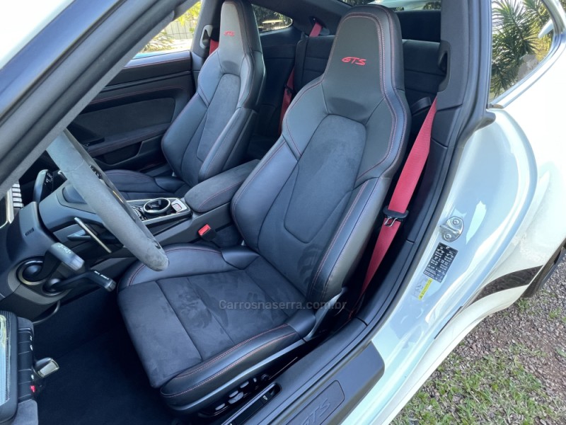 911 3.0 24V CARRERA GTS GASOLINA 2P AUTOMÁTICO - 2024 - PORTO ALEGRE