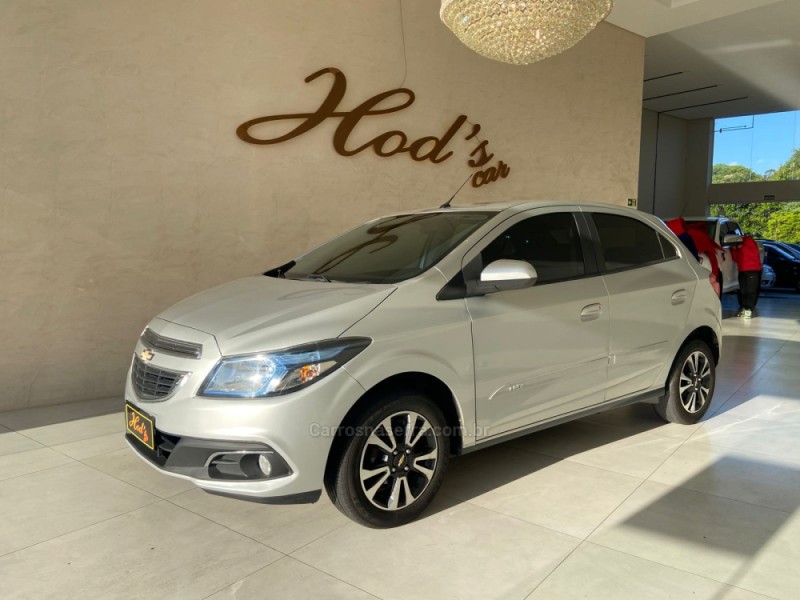 ONIX 1.4 MPFI LTZ 8V FLEX 4P MANUAL - 2015 - CANELA