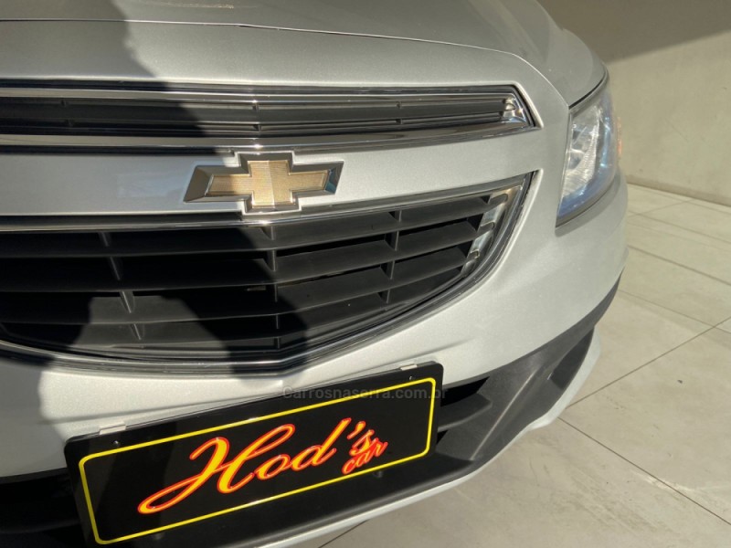 ONIX 1.4 MPFI LTZ 8V FLEX 4P MANUAL - 2015 - CANELA