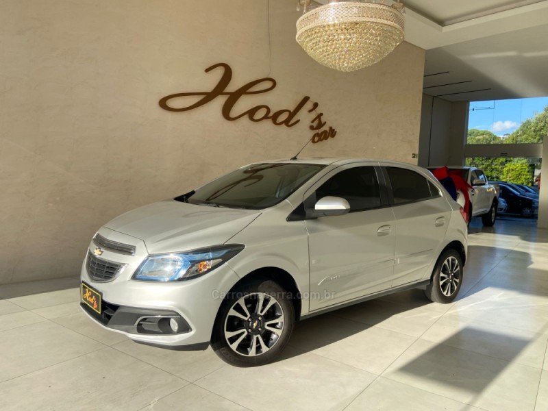 ONIX 1.4 MPFI LTZ 8V FLEX 4P MANUAL - 2015 - CANELA