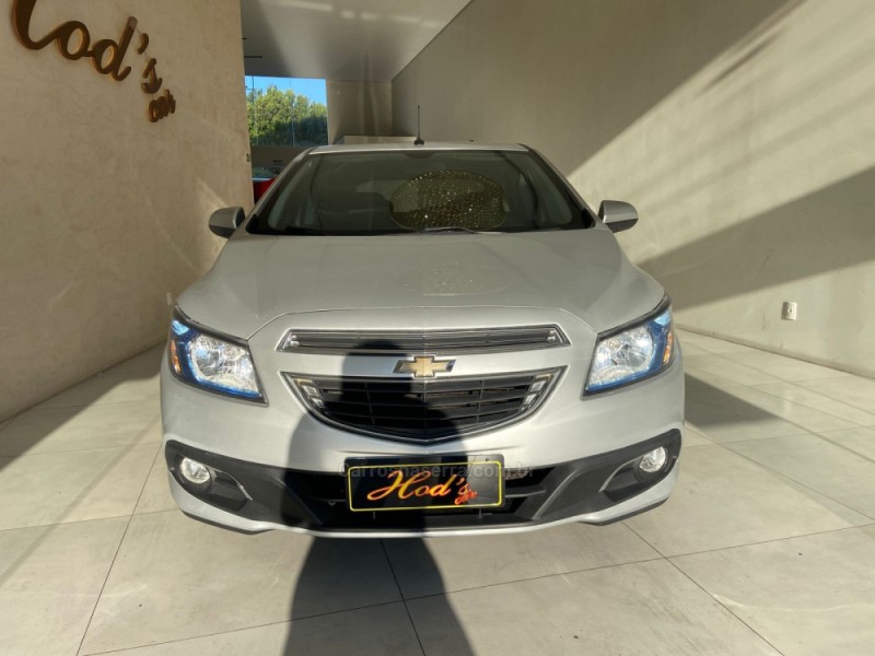 ONIX 1.4 MPFI LTZ 8V FLEX 4P MANUAL - 2015 - CANELA