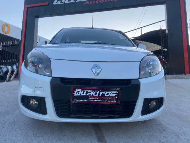 SANDERO 1.0 EXPRESSION 16V FLEX 4P MANUAL - 2014 - CAXIAS DO SUL