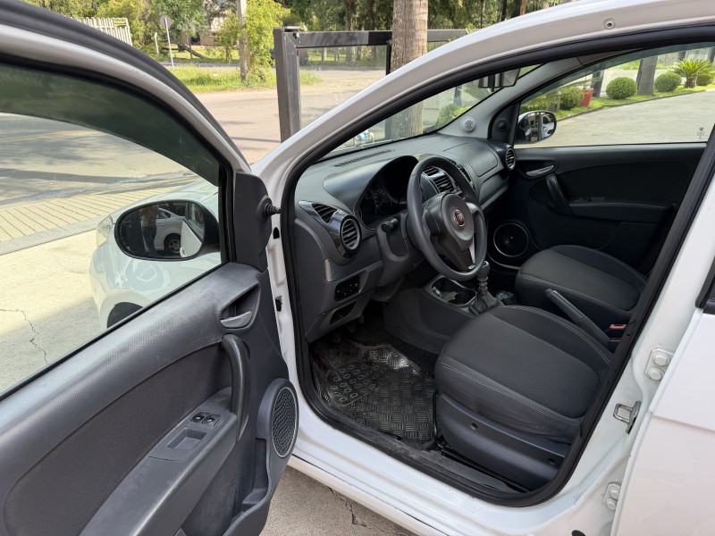 SIENA 1.4 MPI ELX ATTRACTIVE 8V FLEX 4P MANUAL - 2016 - CAXIAS DO SUL