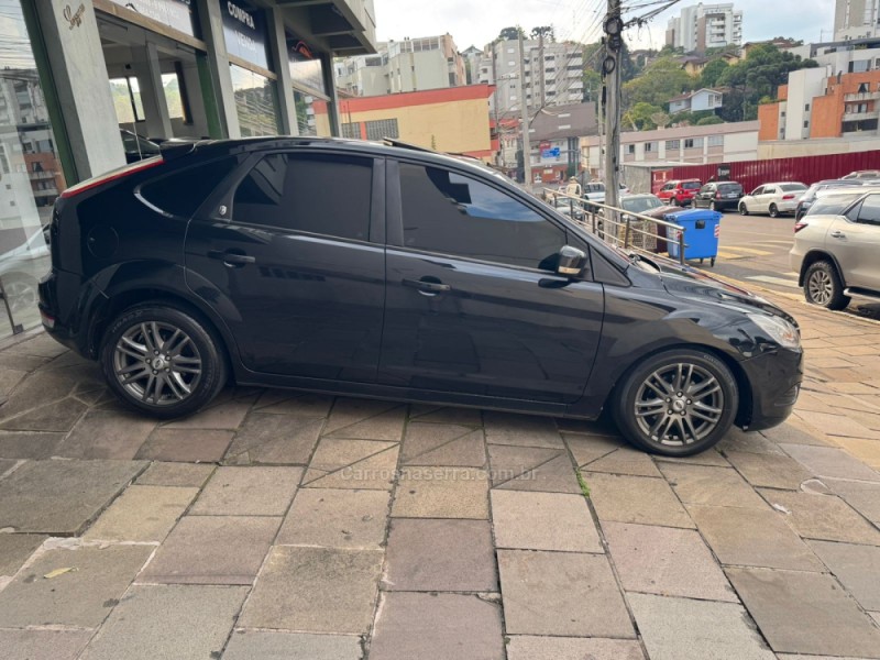 FOCUS 2.0 GHIA 16V FLEX 4P MANUAL - 2009 - GARIBALDI