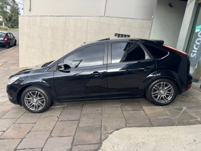 FOCUS 2.0 GHIA 16V FLEX 4P MANUAL - 2009 - GARIBALDI