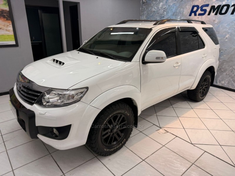 hilux sw4 3.0 srv 4x4 7 lugares 16v turbo intercooler diesel 4p automatico 2013 caxias do sul