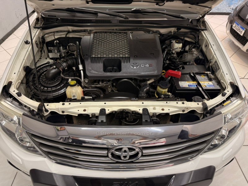 HILUX SW4 3.0 SRV 4X4 7 LUGARES 16V TURBO INTERCOOLER DIESEL 4P AUTOMÁTICO - 2013 - CAXIAS DO SUL