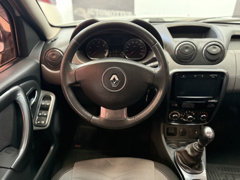 DUSTER 2.0 TECH ROAD II 4X2 16V FLEX 4P MANUAL - 2014 - CAXIAS DO SUL