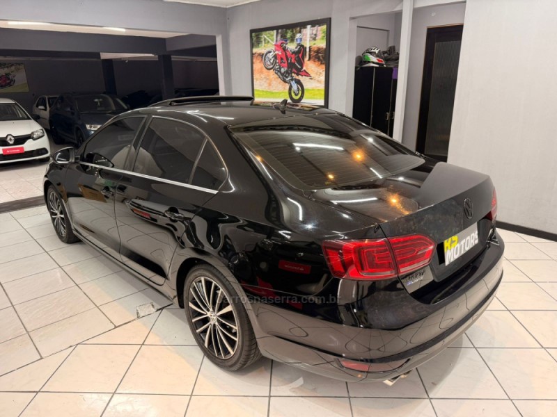 JETTA 2.0 TSI HIGHLINE 211CV GASOLINA 4P TIPTRONIC - 2014 - CAXIAS DO SUL