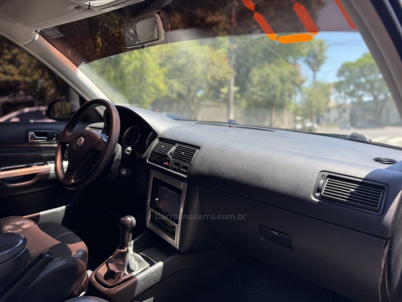 GOLF 1.6 MI SPORTLINE 8V FLEX 4P MANUAL - 2010 - PAROBé