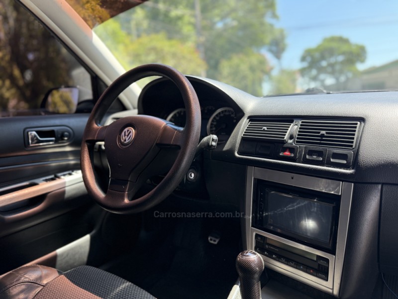 GOLF 1.6 MI SPORTLINE 8V FLEX 4P MANUAL - 2010 - PAROBé