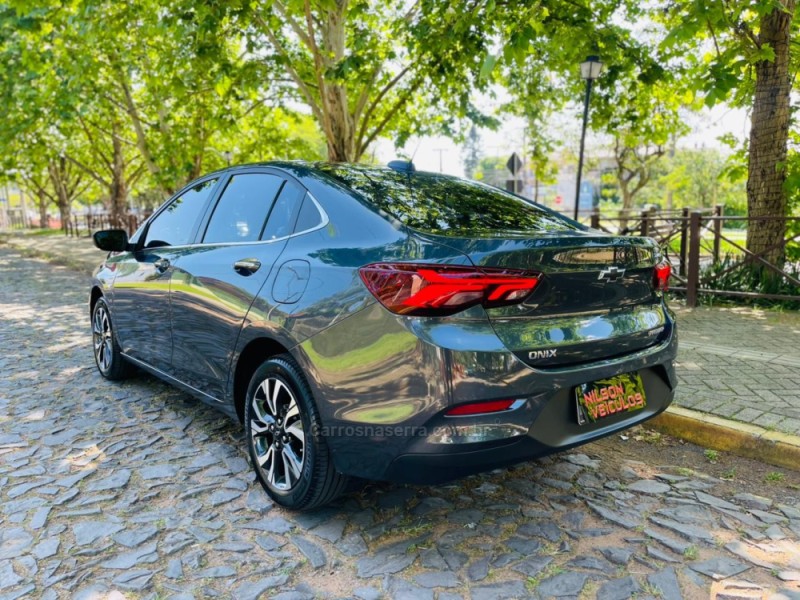 ONIX 1.0 PREMIER 8V TURBO FLEX 4P AUTOMÁTICO - 2024 - NOVO HAMBURGO