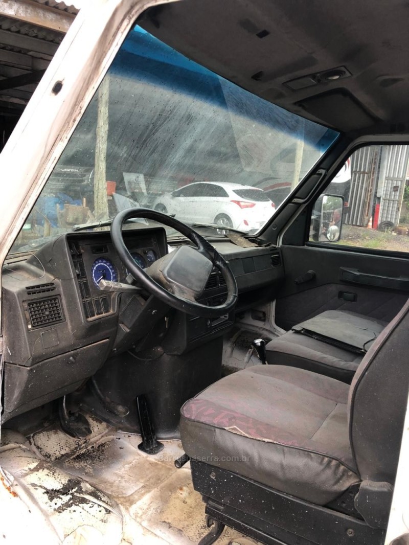 DAILY 35.10 CHASSI CABINE LONGA DIESEL MANUAL - 2005 - FLORES DA CUNHA